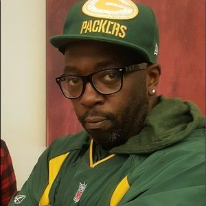 Meet your Posher, Martan